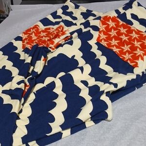 Colorful Lularoe Geometric Patterned Leggins Sz. L Navy Blue Yellow and Red.